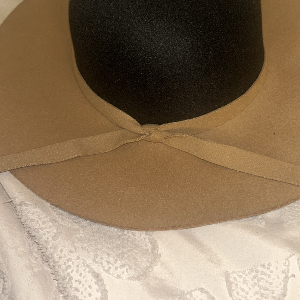 Two tone hat - Picture 2 of 7